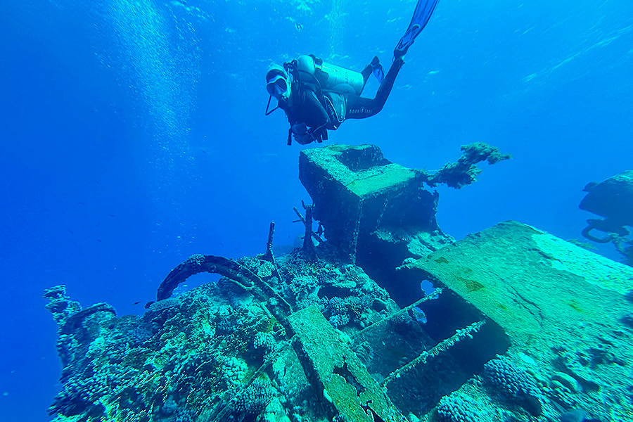 dive yamana malta cuevas barcos 01
